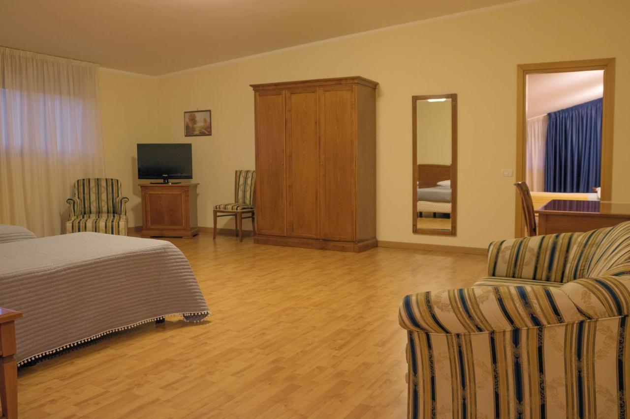 Ruggiero Park Hotel Vallo della Lucania Exterior photo